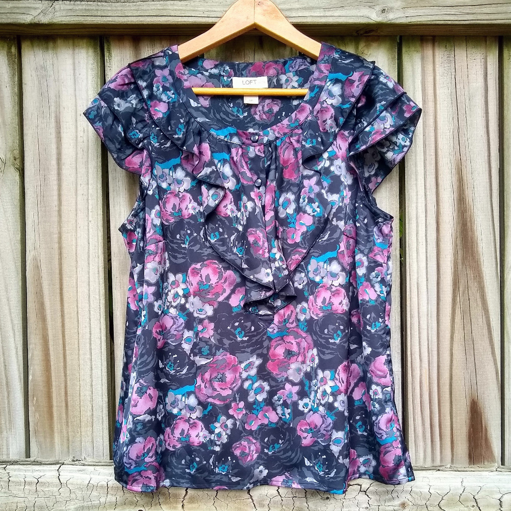 Loft Factory Dark Floral Ruffled Short Sleeved Blo